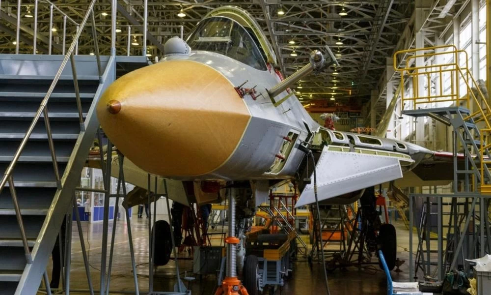 Ξεκίνησε η μαζική παραγωγή του αόρατου ρωσικού μαχητικού Su-57